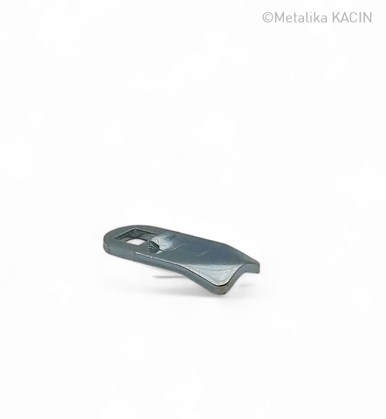 JEZIK L=24mm, z nosom, POCINKAN